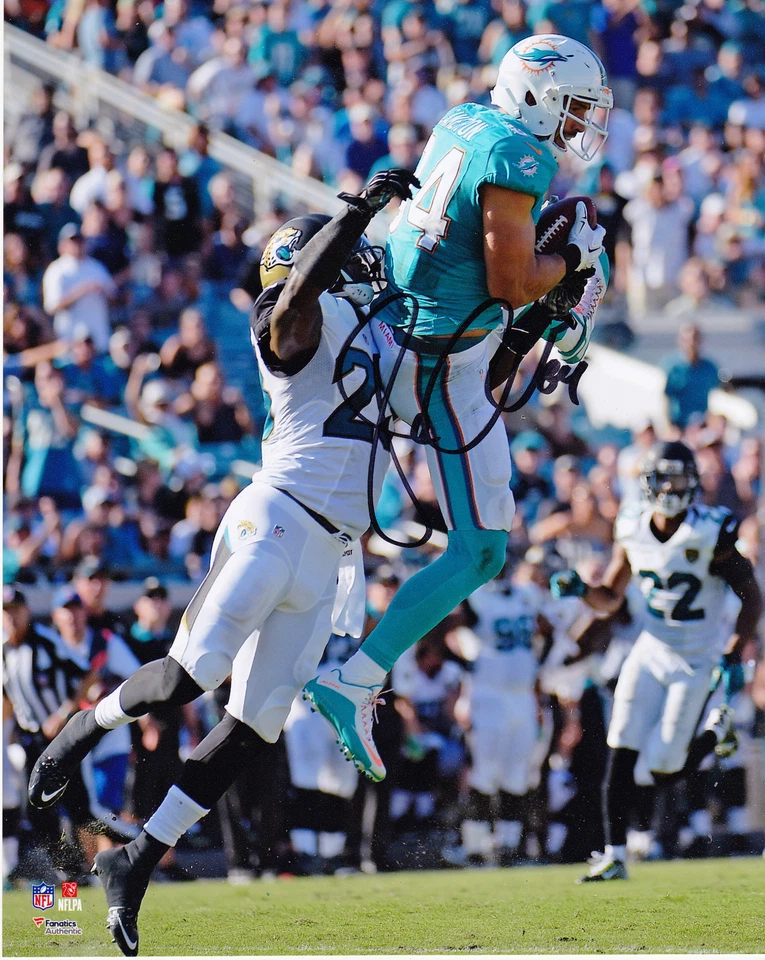 JORDAN CAMERON MIAMI DOLPHINS ACTION ASSINADO 8x10 - Imagem 1 de 1
