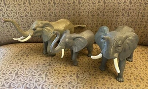 Greenbrier Elephant Figura FAMIGLIA Animali Giocattoli di Plastica Lotto di 3 - Foto 1 di 6