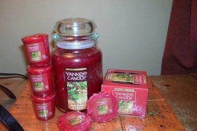 yankee candle 22oz JAR RED BERRY & CEDAR + 3 VOTIVES + TEALIGHTS + 2 TARTS - Image 1 of 4