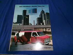 1972 Chevrolet van dealer brochure - Photo 1/1