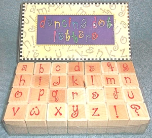 1997 HERO ARTS DANCING DOT LETTERS 28 PIECE WOOD MOUNTED RUBBER STAMP SET LL415 - Bild 1 von 6