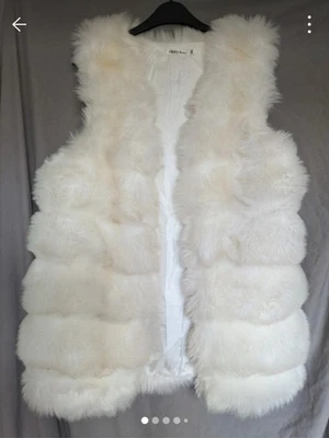 Cherry Koko Faux Fur Ivory Gillet Waistcoat Sleeveless Size S/M - Image 1 of 4