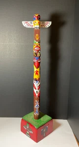 Vintage Cedar 25” Colorful Totem Pole Tribe Pacific North West Coast - Picture 1 of 14