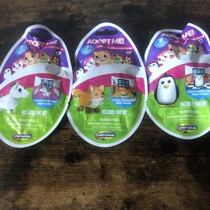 Adopt me pets !Lot Of 3 Unicorn,penguin and a fox Toy - Picture 1 of 6
