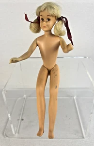 Vintage Barbie Skooter #1120 Blonde Bendable Leg Nice Hair red ribbons 1966 - Picture 1 of 18