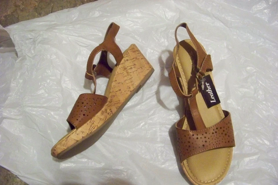 Mujer Thom Mcan Marrón Cuero T Correa Cuña Tacones Zapatos Talla 9 Foto 1 de 1