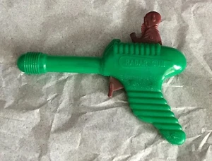 VINTAGE  RADAR GUN  SPACE TOY  CLICKER  C. 1950'S  HARD PLASTIC  GREEN   - Picture 1 of 4