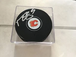 Mark Giordano Signed Calgary Flames Hockey Puck Autographed e - Picture 1 of 1