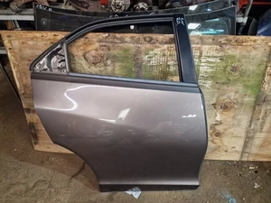 Honda Civic MK9 O/S Türschale hinten Fahrerseite rechts blank braun YR578M - Bild 1 von 14