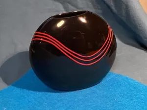 Jarrón Toyo porcelana negro con rayas rojas delgado redondo Art Deco Japón - Imagen 1 de 9