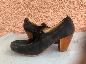 GORMAN NAVY BLUE GENUINE SUEDE & LEATHER LINED SHOES -SZ 39/8 VGC - Picture 1 of 5