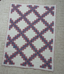 Edredón decorativo de retazos rojo blanco y azul hecho a mano para bebé, 36"x 49" - Imagen 1 de 7