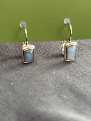 Pendientes perforados LC Lauren Conrad tono plata piedras azul claro colgantes Foto 1 de 4