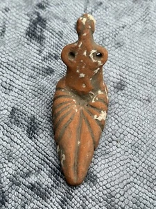 Estatuilla de terracota con adorno cultura tripiliana entre 5500 y 2750 a.C. - Imagen 1 de 8