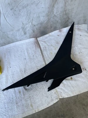 Aprilia RSV4 RSV4R RSV 2009-2015 lado derecho tanque gasolina embellecedor 09 10 11 12 13 14 15 Foto 1 de 4