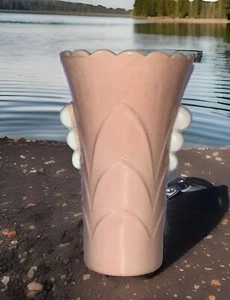 Vintage Anchor Hocking Fire King Vitrock Vase Pink /Salmon Color Glows Art Deco - Picture 1 of 10