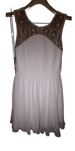 Ärmelloses elfenbeinfarbenes Damenkleid mit Tule-Perlenstickerei Oberteil in Größe 9 - Bild 1 von 8