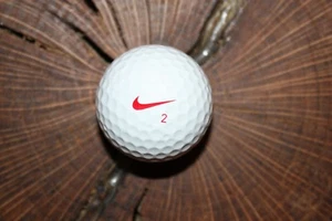 EDICIÓN LIMITADA 20XI X PELOTA DE GOLF NIKE RED SWOOSH ABIERTA BRITÁNICA JUNIO 2012 - Imagen 1 de 2