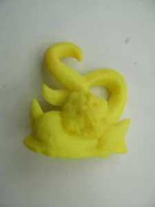 MATCHBOX panini Monster In My Pocket serie 1 #11 KRAKEN Neon Yellow Jaune Fluo - Picture 1 of 2