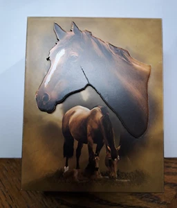 CEDAR BOX WITH HORSES 4'' X 5'' - Picture 1 of 6
