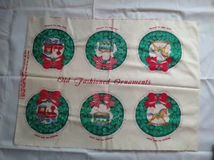 Adornos navideños vintage antiguos de moda coronas patrón de tela - Imagen 1 de 4