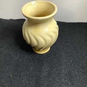 Vintage Made in Canada gelbe Miniaturvase 3,5" hoch - Bild 1 von 4