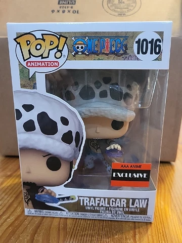 Funko Pop! One Piece Trafalgar Law AAA Anime Exclusive Figure #1016, manga Cover