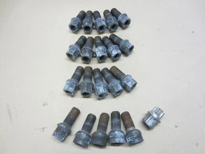 Radbolzen Volkswagen VW Golf 4 IV Bolzen Rad Alufelge M14 X 27mm Gewinde Schloss - Bild 1 von 2