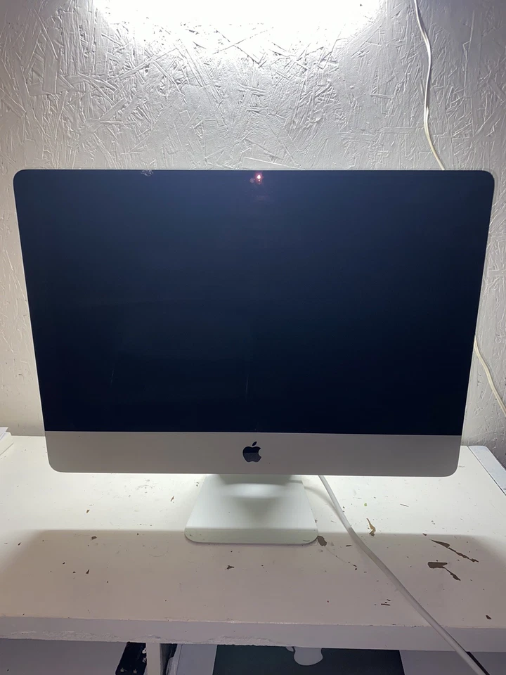 Apple iMac 21.5” 2015 2.8GHz Core i5 8GB RAM 1TB HDD A1418 MK442LL/A Loaded - Image 1 of 4