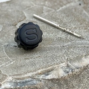 Negro mate firmado Monster Chunky Crown + Stem para SKX SKX007 7S26 NH36 ~ US Vendedor - Imagen 1 de 8