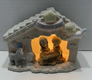 1995 Christmas Precious Moments Lights Up Nativity Scene “I Believe in Jesus" - Picture 1 of 10