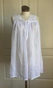 White Chiffon Dressing Wrap Ladies Cover Up Size Small - Picture 1 of 12
