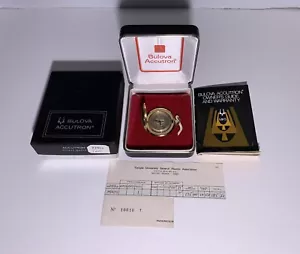 BULOVA Vintage ACCUTRON TEMPLE UNIVERSITY TASCHENUHR läuft BOX & PAPIERE MK5 - Bild 1 von 10