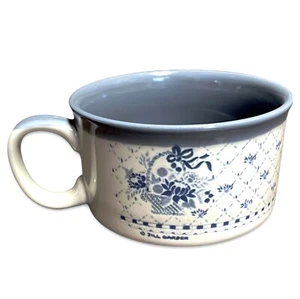 Vintage Otagiri Suppentasse weiß stahlblau Blumenmuster 2 1/2 Zoll H 14 Unzen - Bild 1 von 7