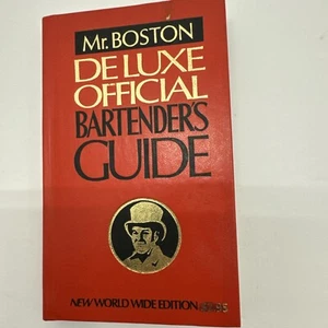 Vintage 1978 Mr. Boston DeLuxe Official Bartender's Guide New World Edition Red - Picture 1 of 6