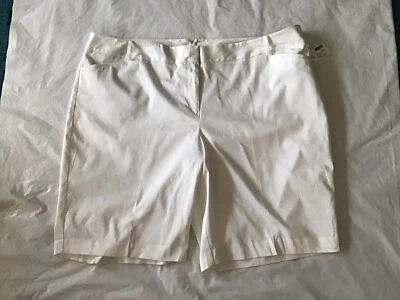 Womens Shorts Size 28W Fashion Bug White 4 Pockets NWT - Image 1 of 3
