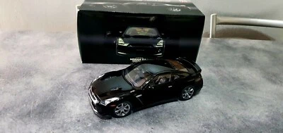 Nissan gtr r35 1:18 - Immagine 1 di 4