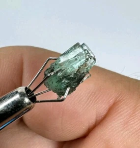 NATURAL EMERALD CRYSTAL GOOD QUALITY FROM MUZO COLOMBIA 2.40 Ct. - Picture 1 of 13