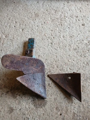 Ransomes Plough Skimmer And Spare Point - Image 1 of 2