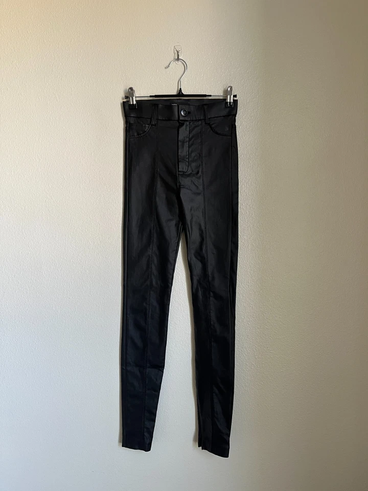 Leggings negros de tiro alto de cuero sintético para mujer Zara en negro talla XS Foto 1 de 4