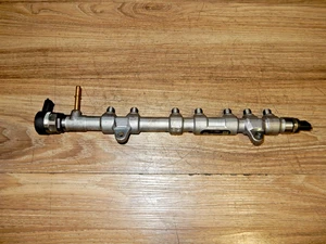 Ford ER6NG Fuel Injection Rail 6.7 Powerstroke (0445218031) LC3Q-9D280-BA OEM - Picture 1 of 6