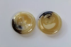 Cream and brown swirl two hole button x5 23mm - Picture 1 of 1