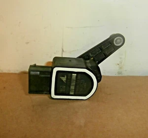 KIA SORENTO 2012 HEIGHT LEVEL CONTROL SENSOR FOR HEADLIGHT 307213010 - Picture 1 of 1