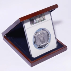 2010 Silver 5oz America the Beautiful Hot Springs NGC MS69 Early Releases - Picture 1 of 4