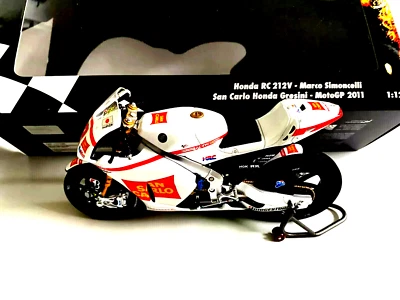 Marco Simoncelli Minichamp 1/12 Scale: Honda RC212V San Carlo Honda Gresini 2011 - Image 1 of 4