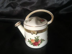 Vtg 1962 Royal Albert Old Country Roses Watering Can Trinket Box Inside Rose - Picture 1 of 8