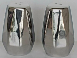 NUEVOS Agitadores de Sal y Pimienta de Plata Brillante de Cerámica en Forma Octogonal ~ NUEVOS EN CAJA N - Imagen 1 de 5