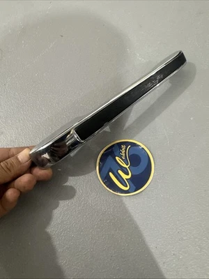 Maçaneta externa traseira VW Mk1 Rabbit Jetta OEM lado do motorista - Imagem 1 de 3