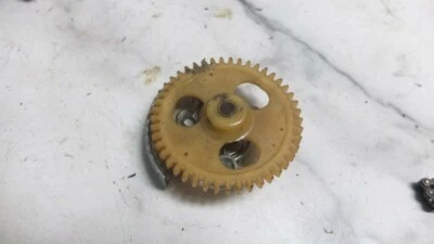 82 83 雅马哈 XT200 XT 200 油泵驱动齿轮  — 第 1/3 张图片