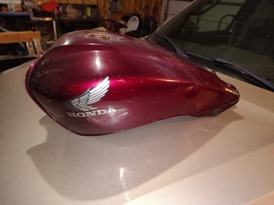 Honda Nighthawk 650 1983 tanque de combustible Foto 1 de 4